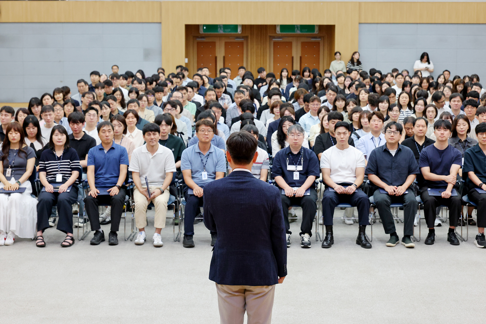 직원 임용장 수여식 해당 썸네일입니다
