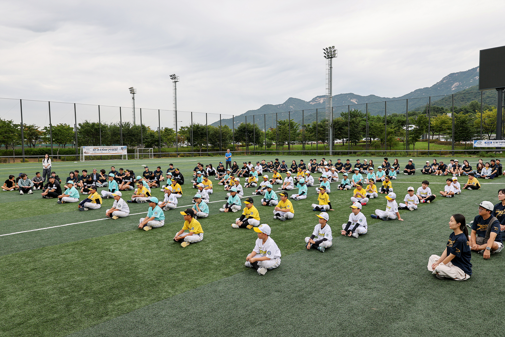도봉구연맹회장배 유소년 야구대회 해당 썸네일입니다