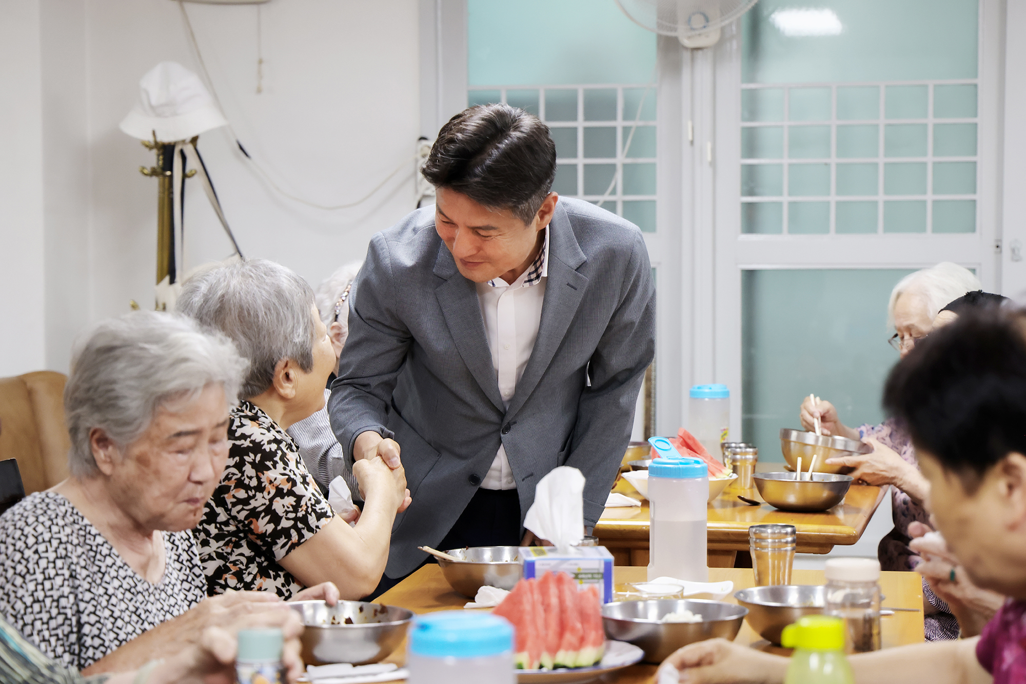 도봉한신아파트봉사단 짜장면 나눔 해당 썸네일입니다