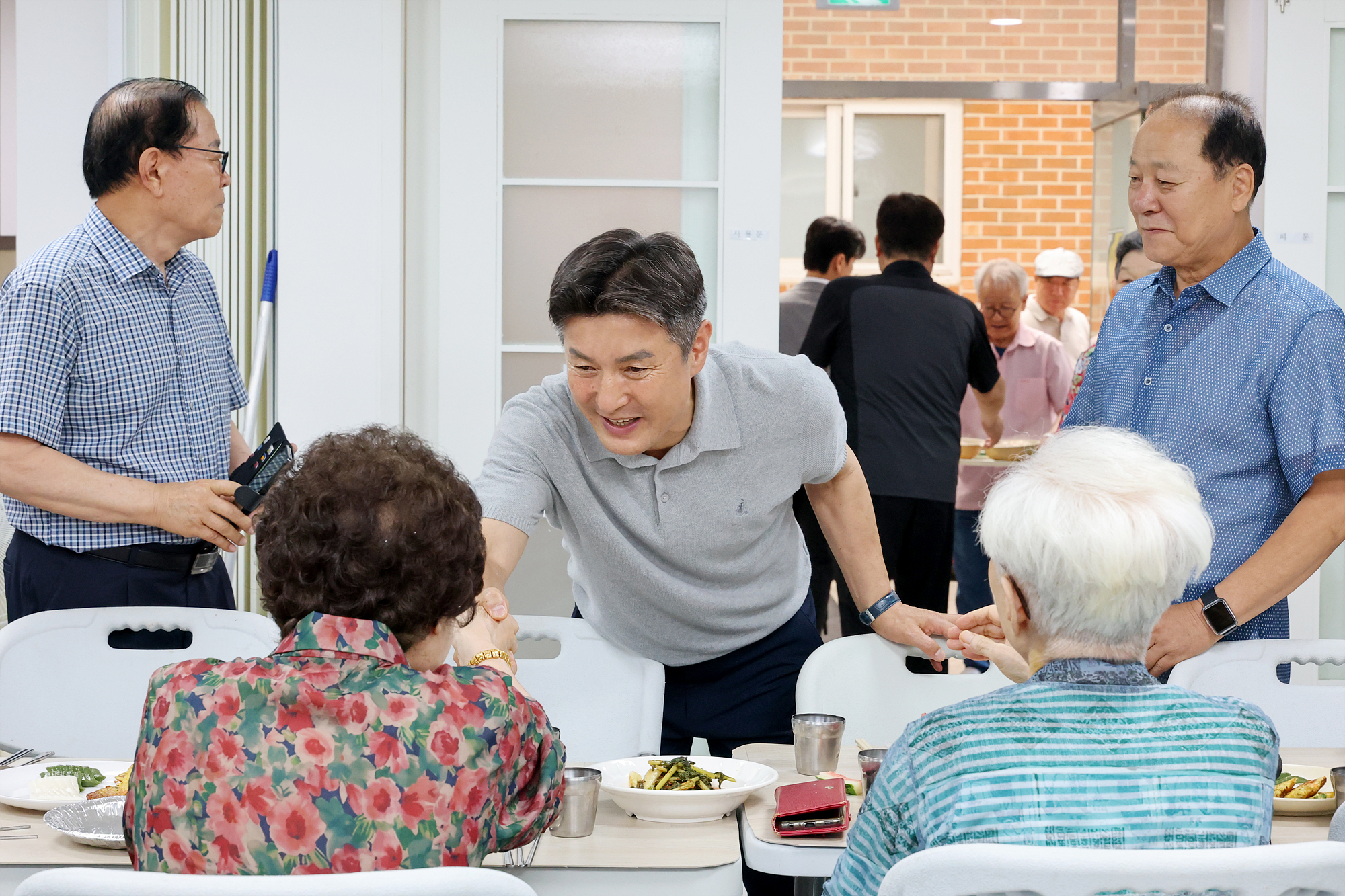 창5동 북한산아이파크 경로당 초복행사 해당 썸네일입니다