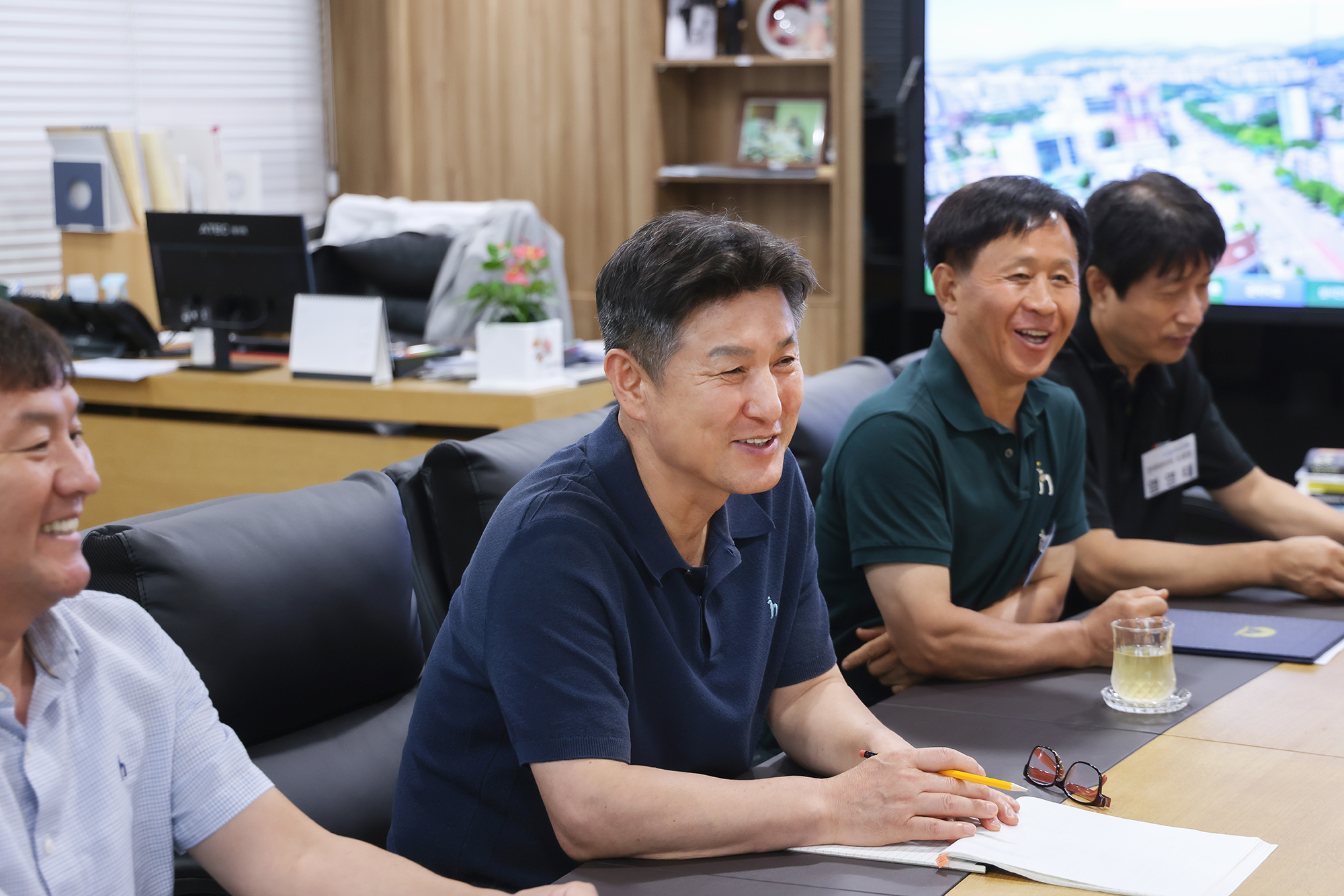 자동차관리사업 모범사업자 지정증 및 기념패 전달식 해당 썸네일입니다