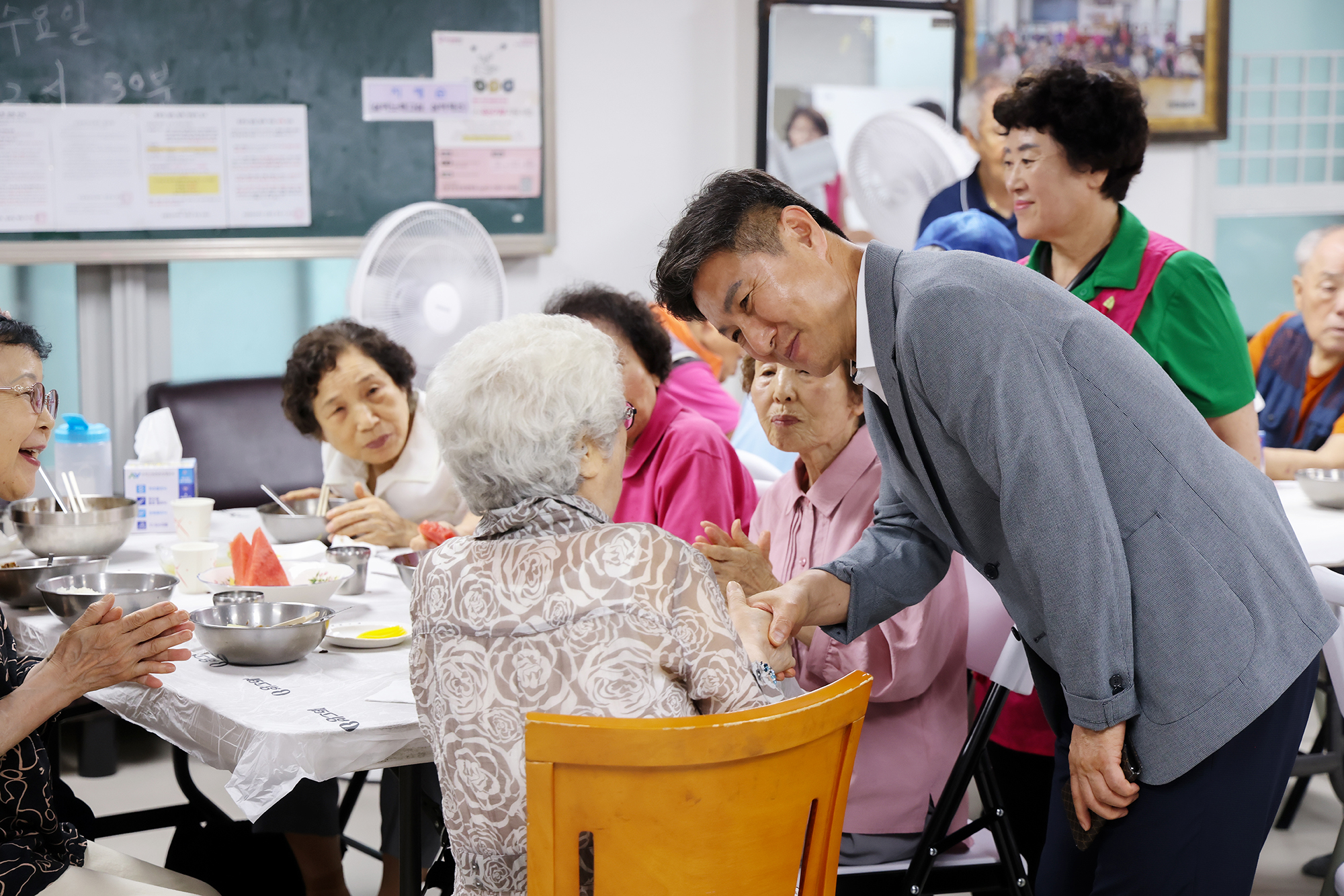 도봉한신아파트봉사단 짜장면 나눔 해당 썸네일입니다