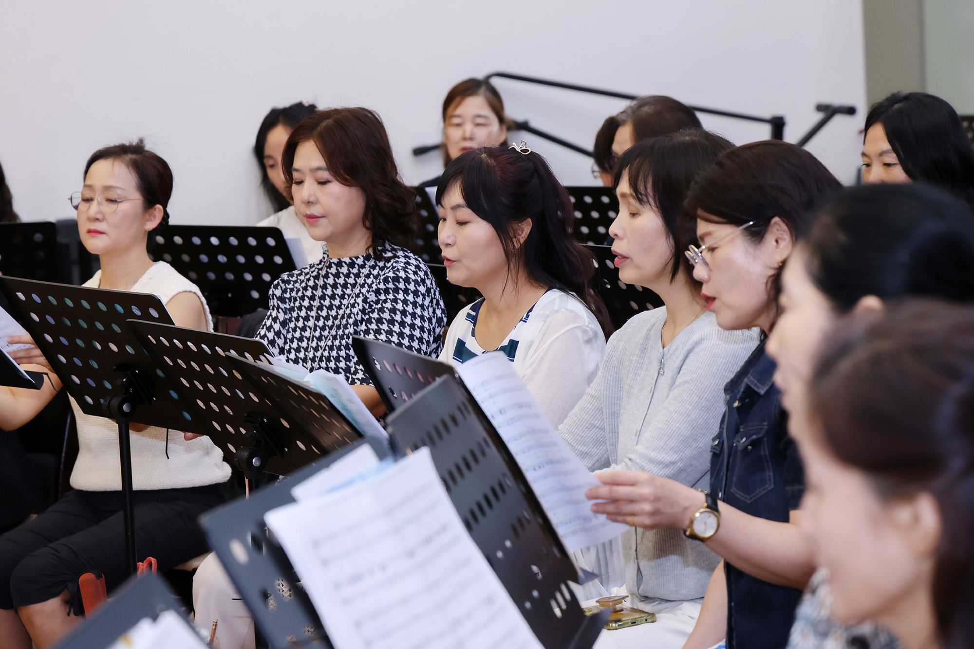 구립여성합창단 격려 방문 해당 썸네일입니다