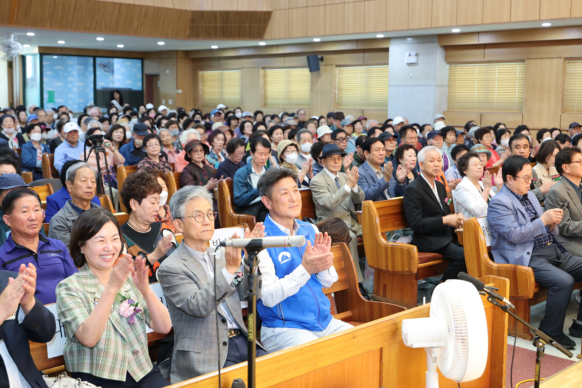 도봉동어르신복지관 노인의 날 기념식 해당 썸네일입니다