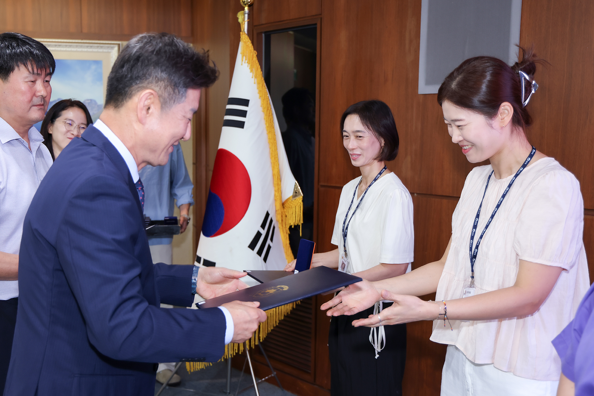 확대간부회의 해당 썸네일입니다