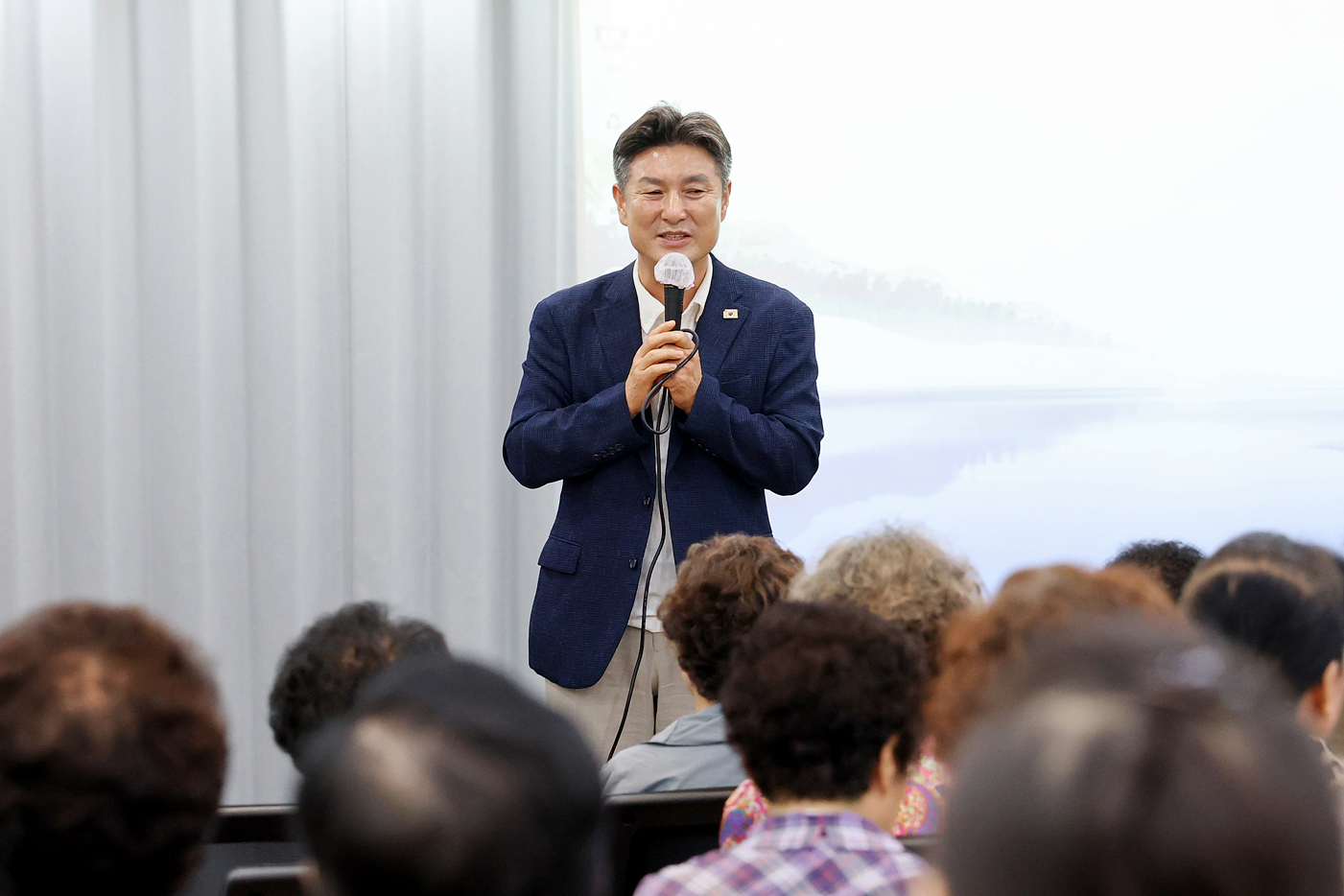 어르신 교통안전교육 해당 썸네일입니다