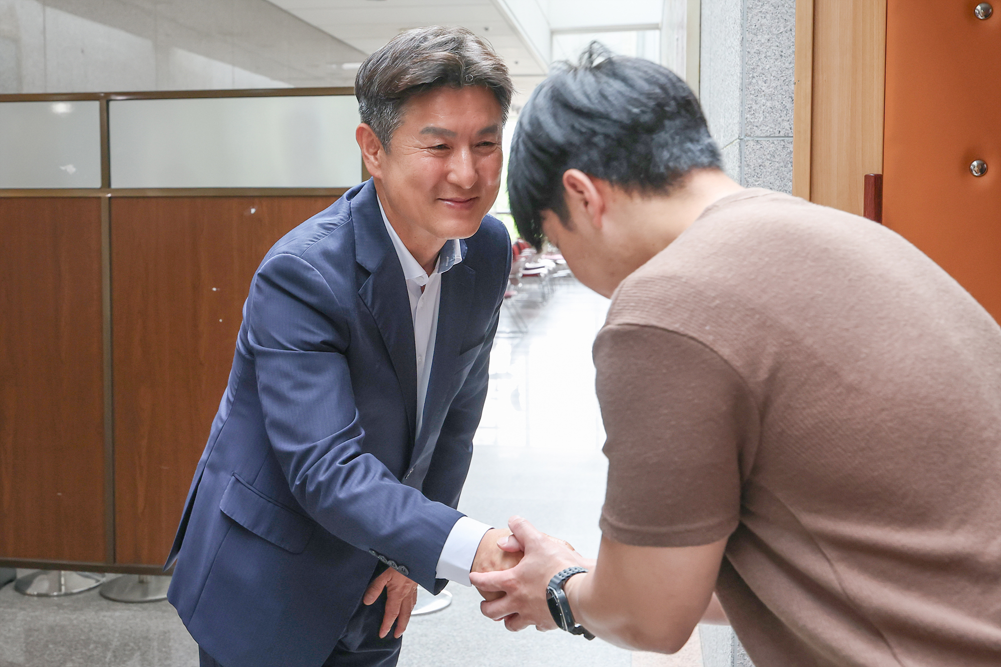 도봉구청장 취임 기념 직원 조례 해당 썸네일입니다