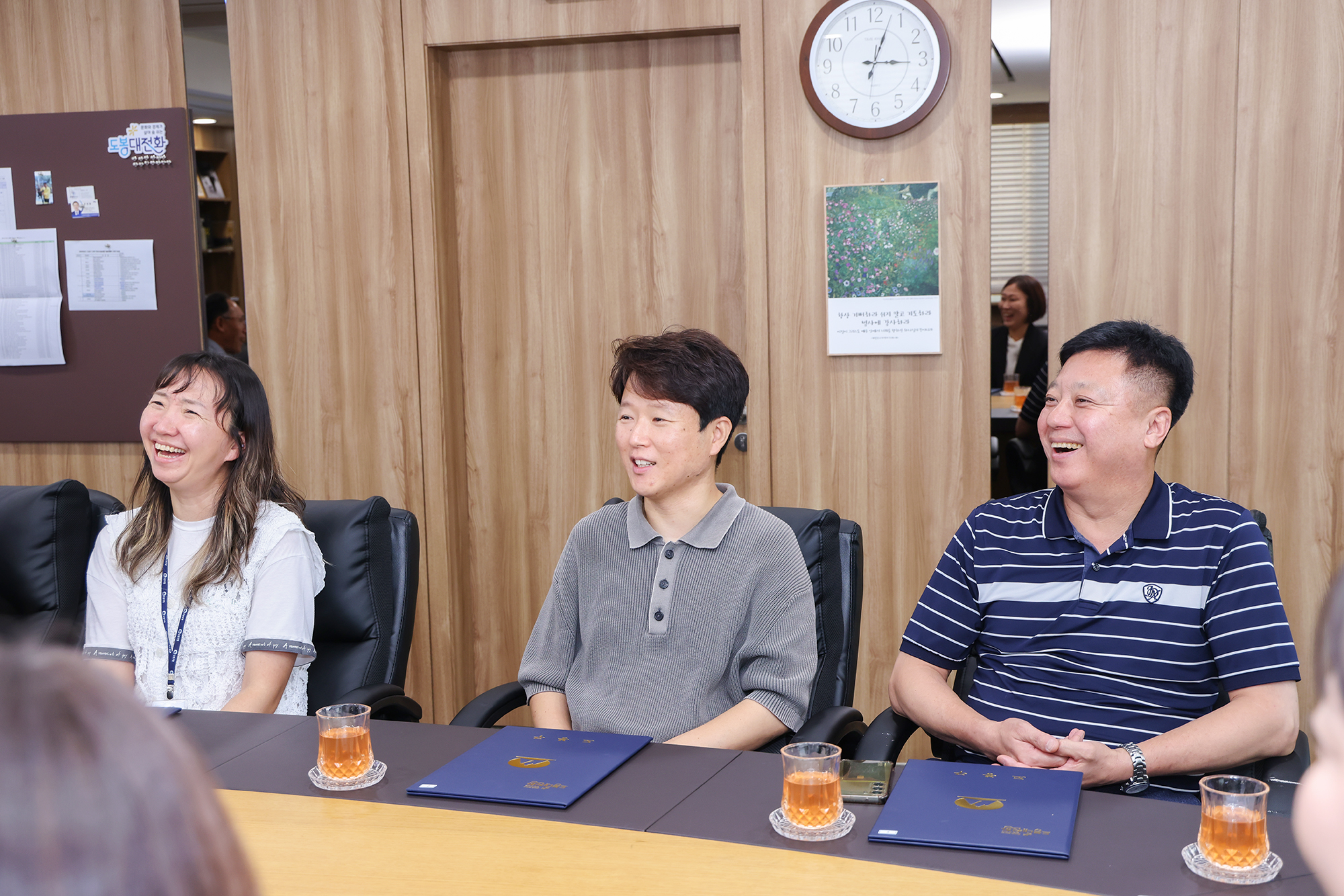 2분기 우수공무원 표창 수여식 해당 썸네일입니다
