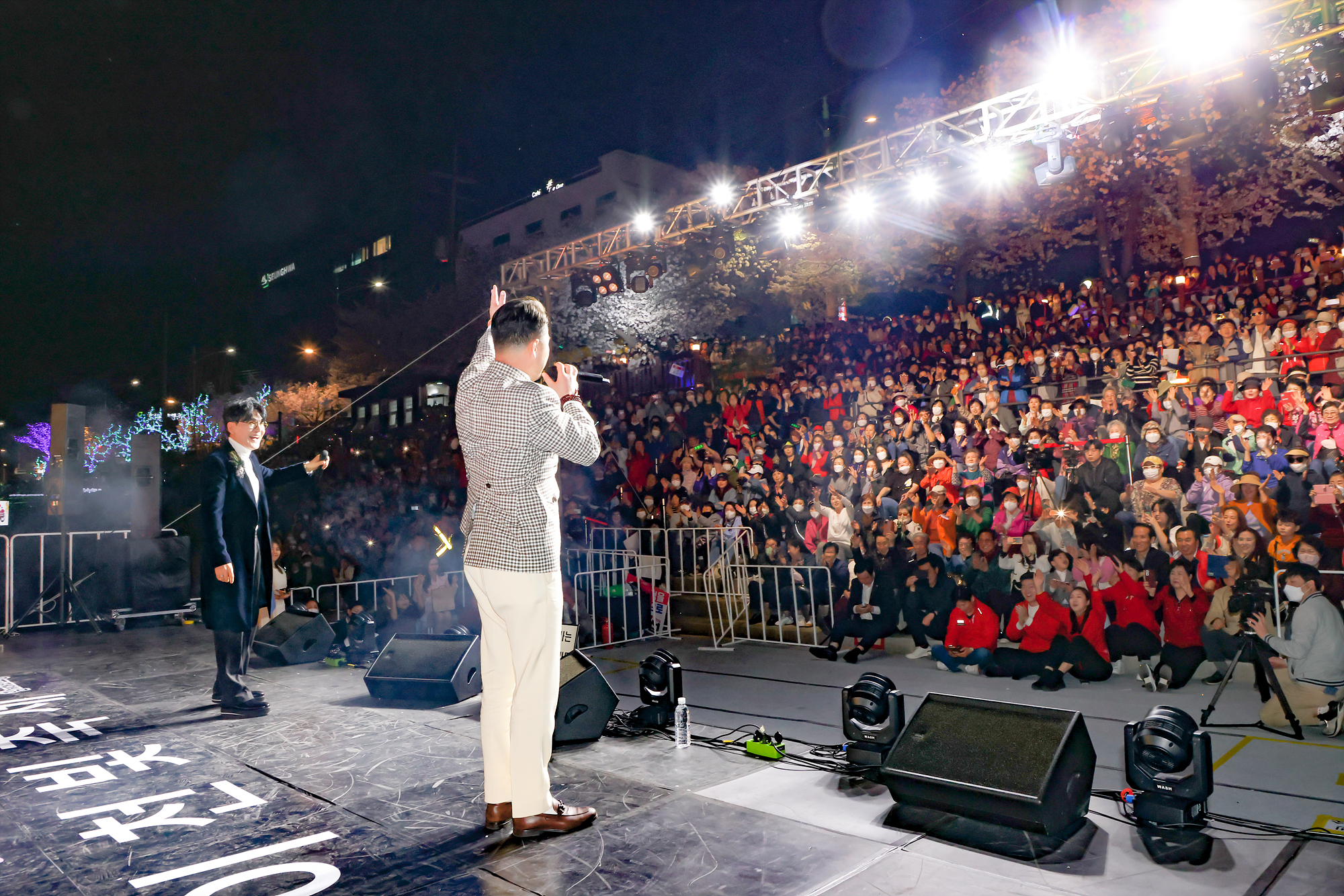  오감만족 꽃길야행 우이천 빛축제 02 해당 썸네일입니다