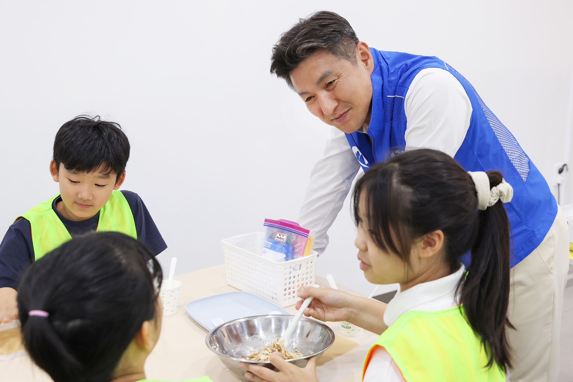 방과후돌봄 모두잇 특별 프로그램(베이킹 수업) 해당 썸네일입니다