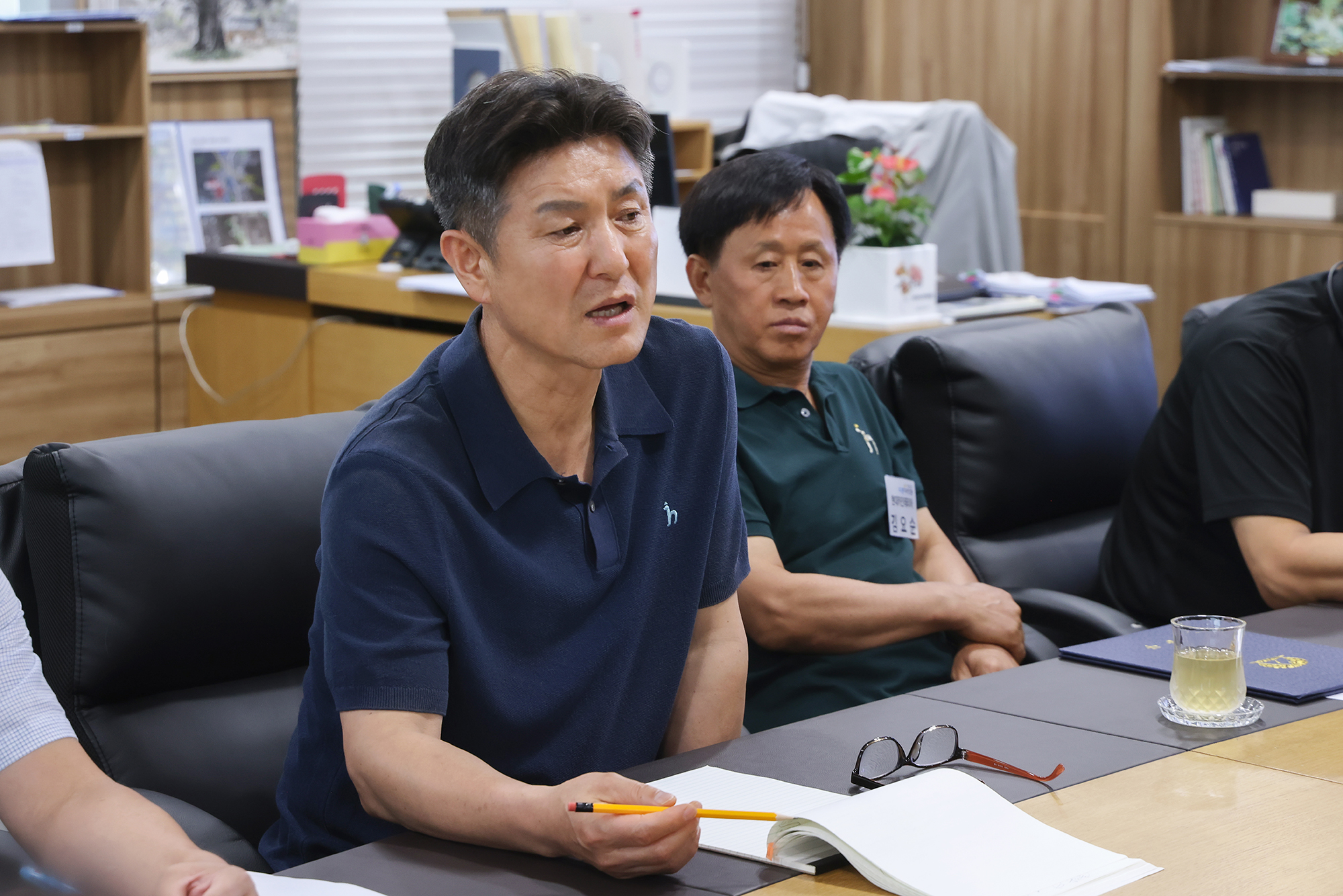 자동차관리사업 모범사업자 지정증 및 기념패 전달식 해당 썸네일입니다