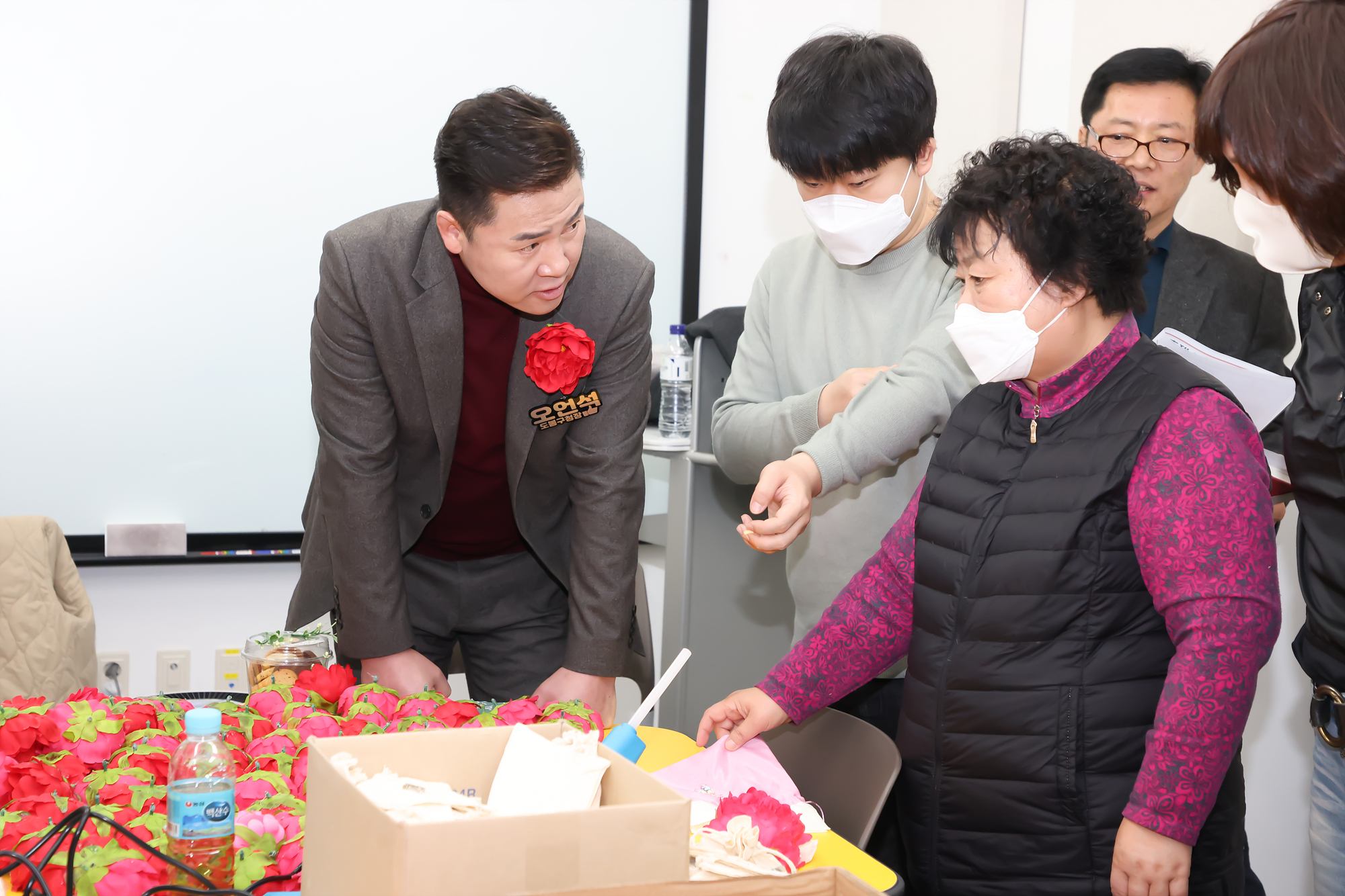 빛축제 행사지원 자원봉사자 격려 해당 썸네일입니다