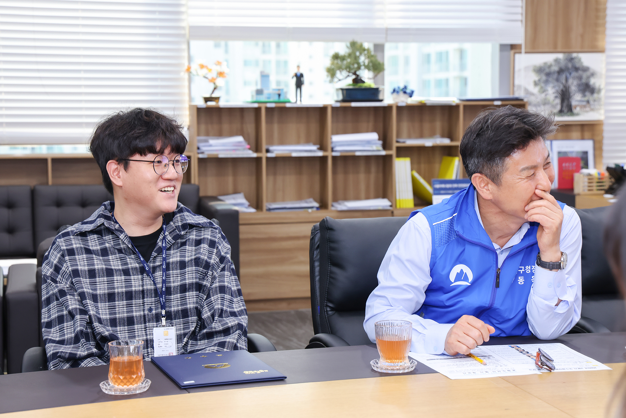 2분기 우수공무원 표창 수여식 해당 썸네일입니다