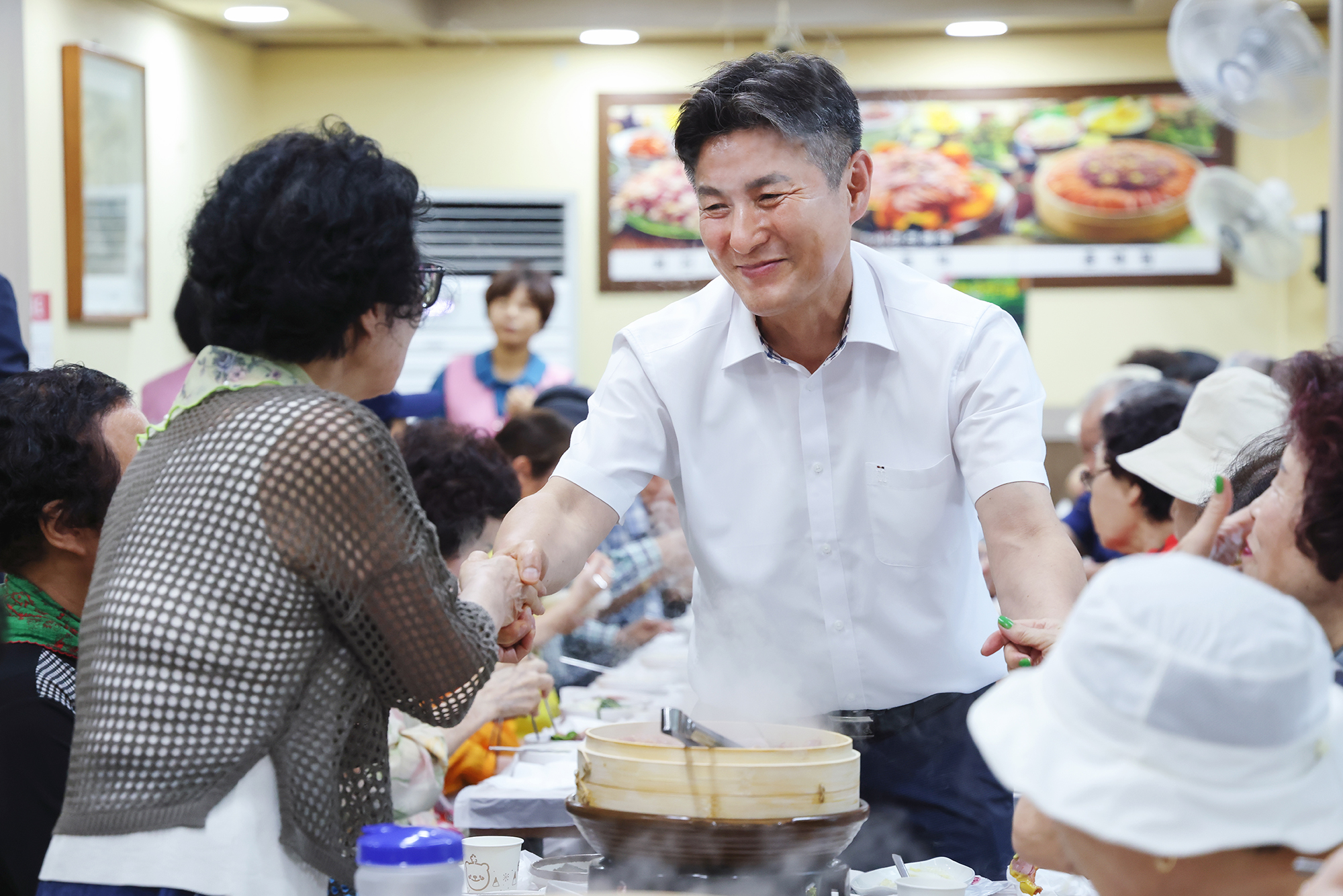 쌍문1동 지역사회보장협의체 어르신 복달임 행사 해당 썸네일입니다