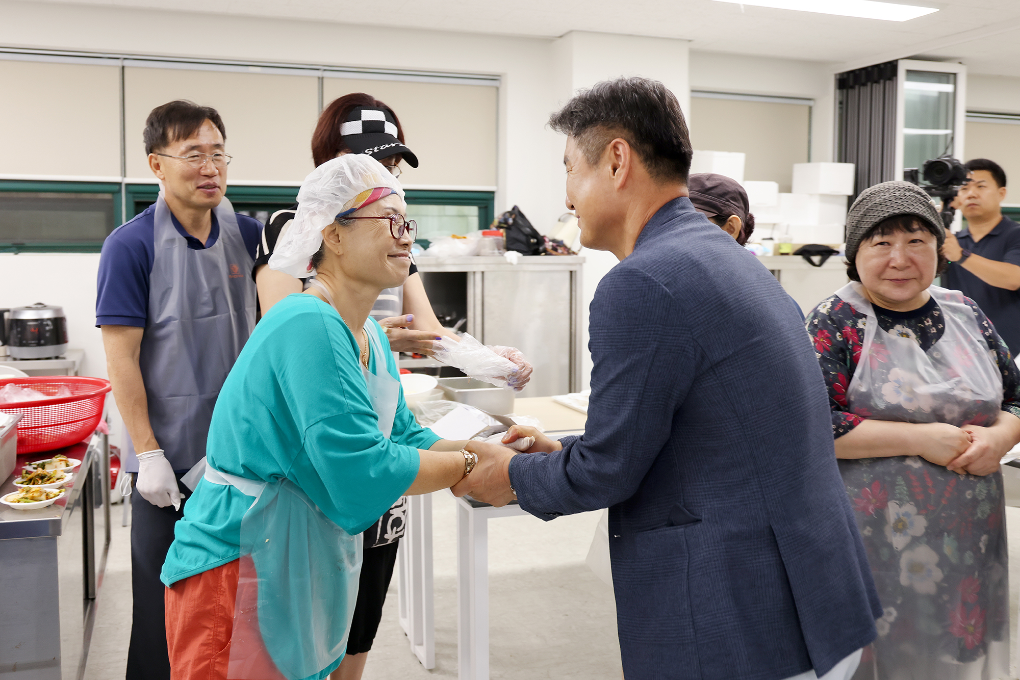 창2동 주민자치회 의제실행사업 초복맞이 돌봄가구 삼계탕 나눔 행사 해당 썸네일입니다