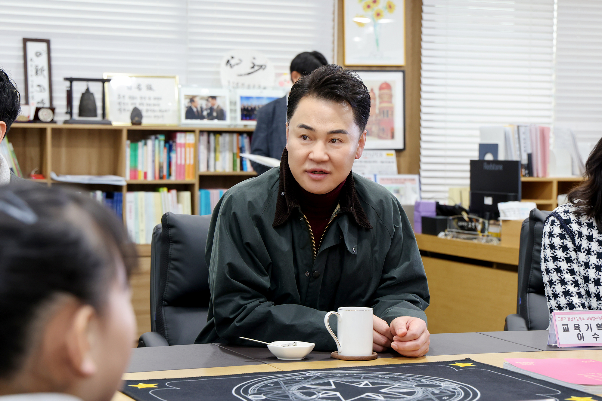 한신초 교복발전위 기부금 전달식 해당 이미지 입니다