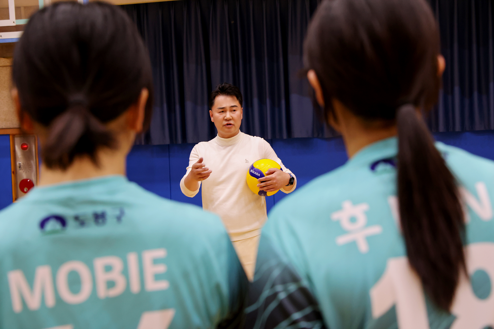 여성 배구협회 격려