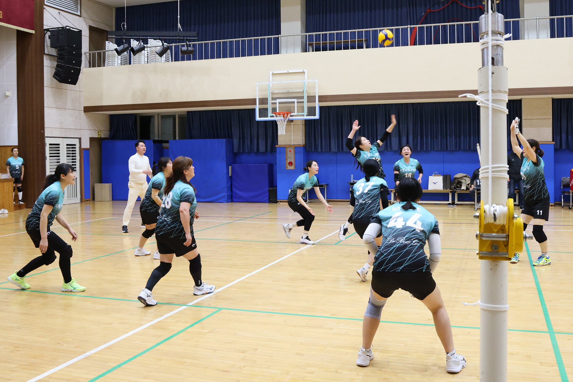 여성 배구협회 격려