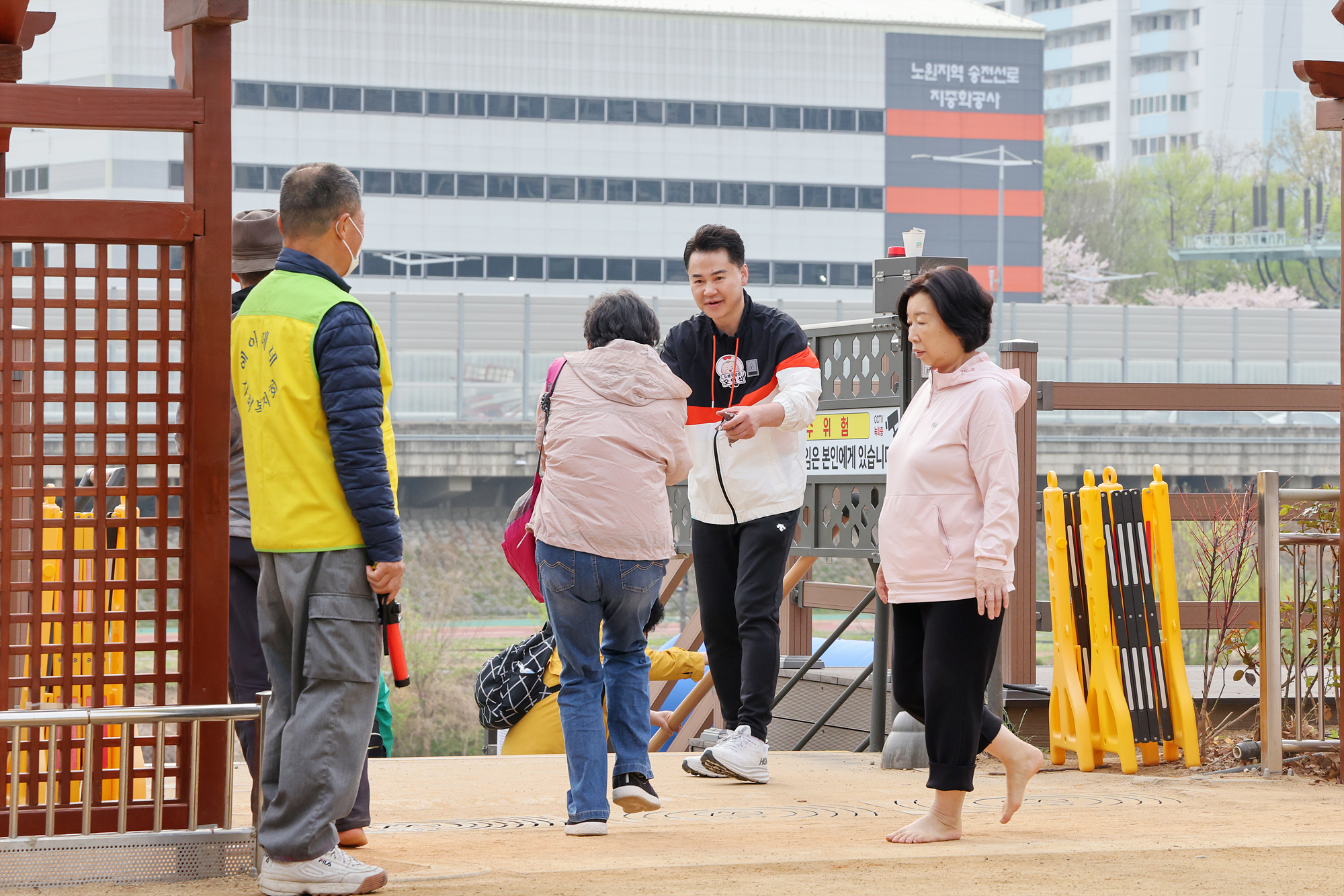 도봉구민 사랑나눔 걷기대회 해당 이미지 입니다