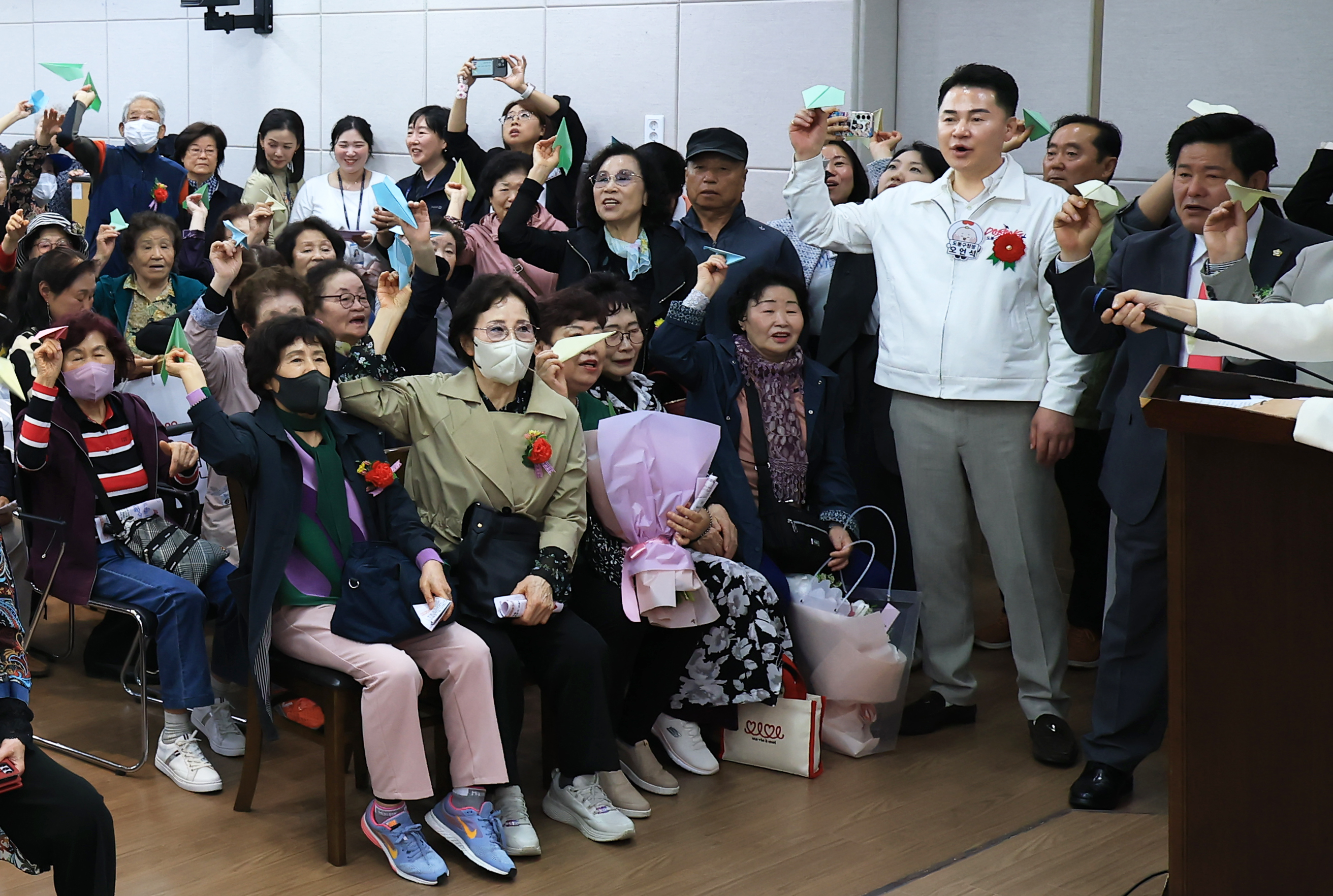 제53회 어버이날 기념행사(도봉동어르신복지관)