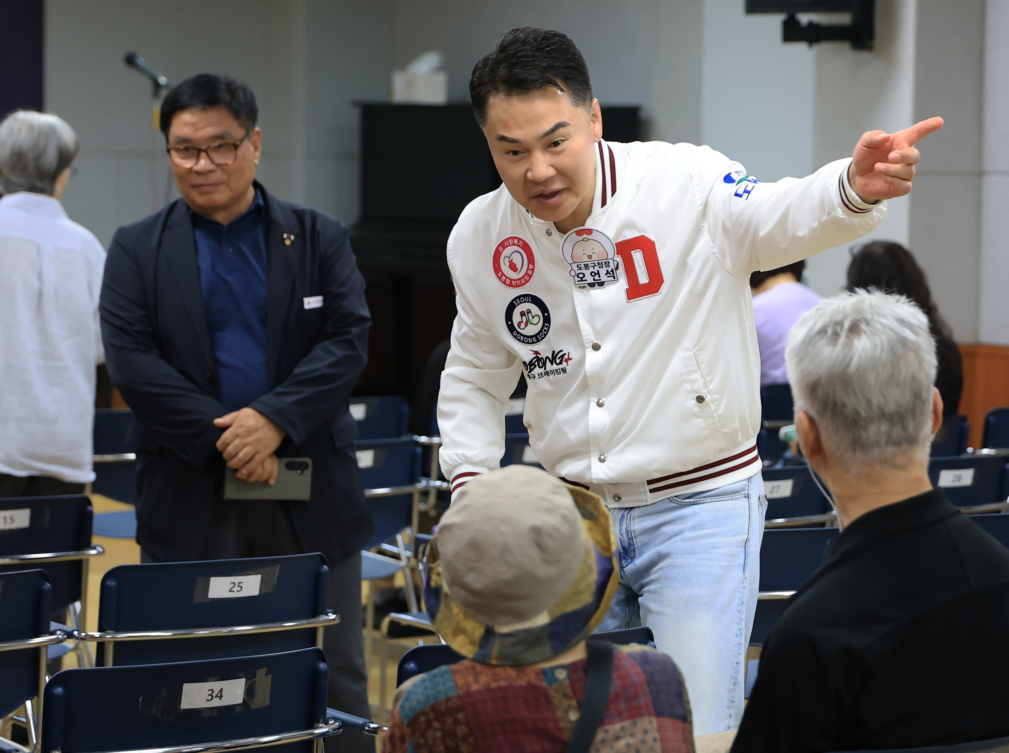 김수영시인 57주기 기념명사 초청 강연회 (유홍준 교수) 해당 이미지 입니다