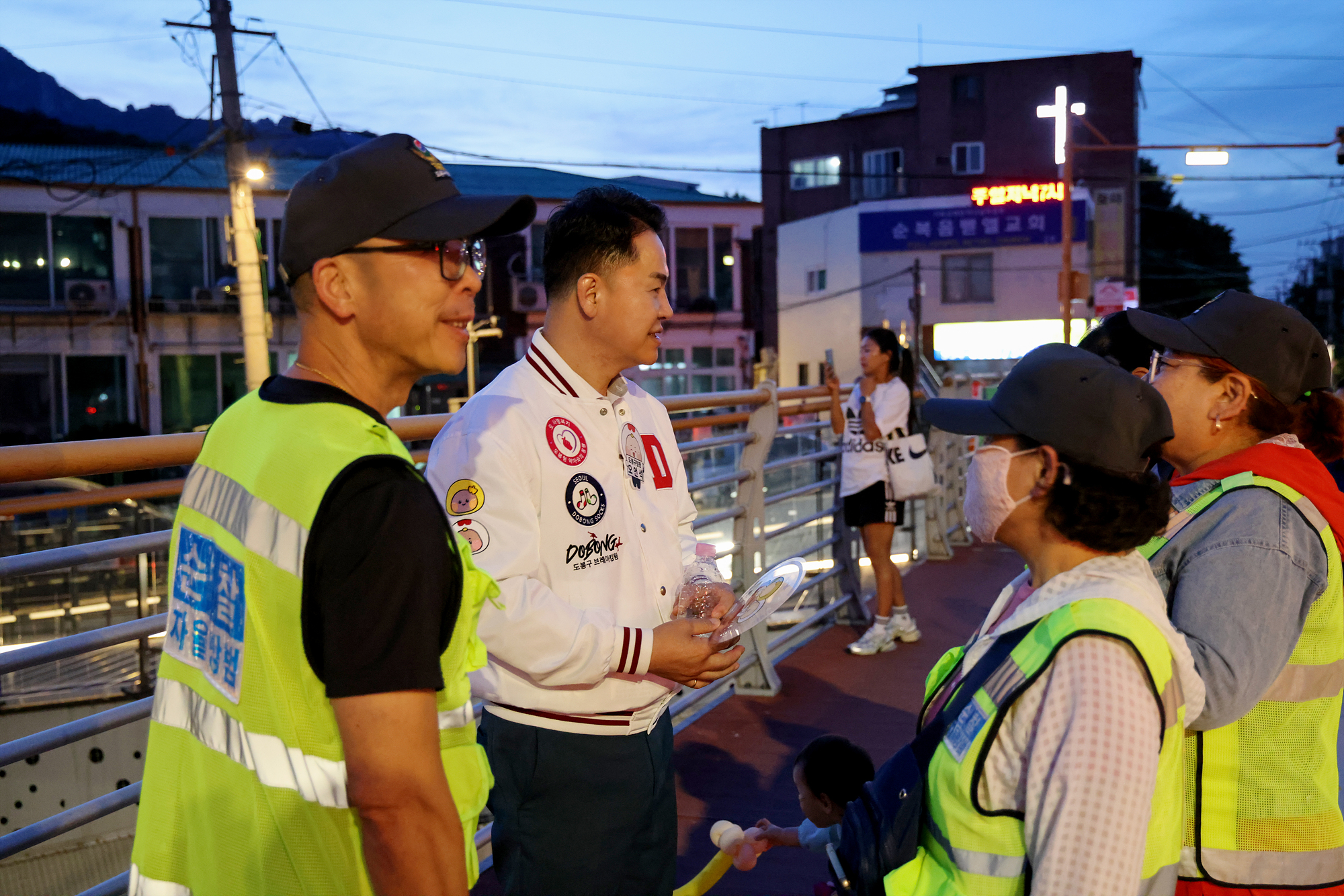 영화마을 야외 영화 상영 해당 이미지 입니다