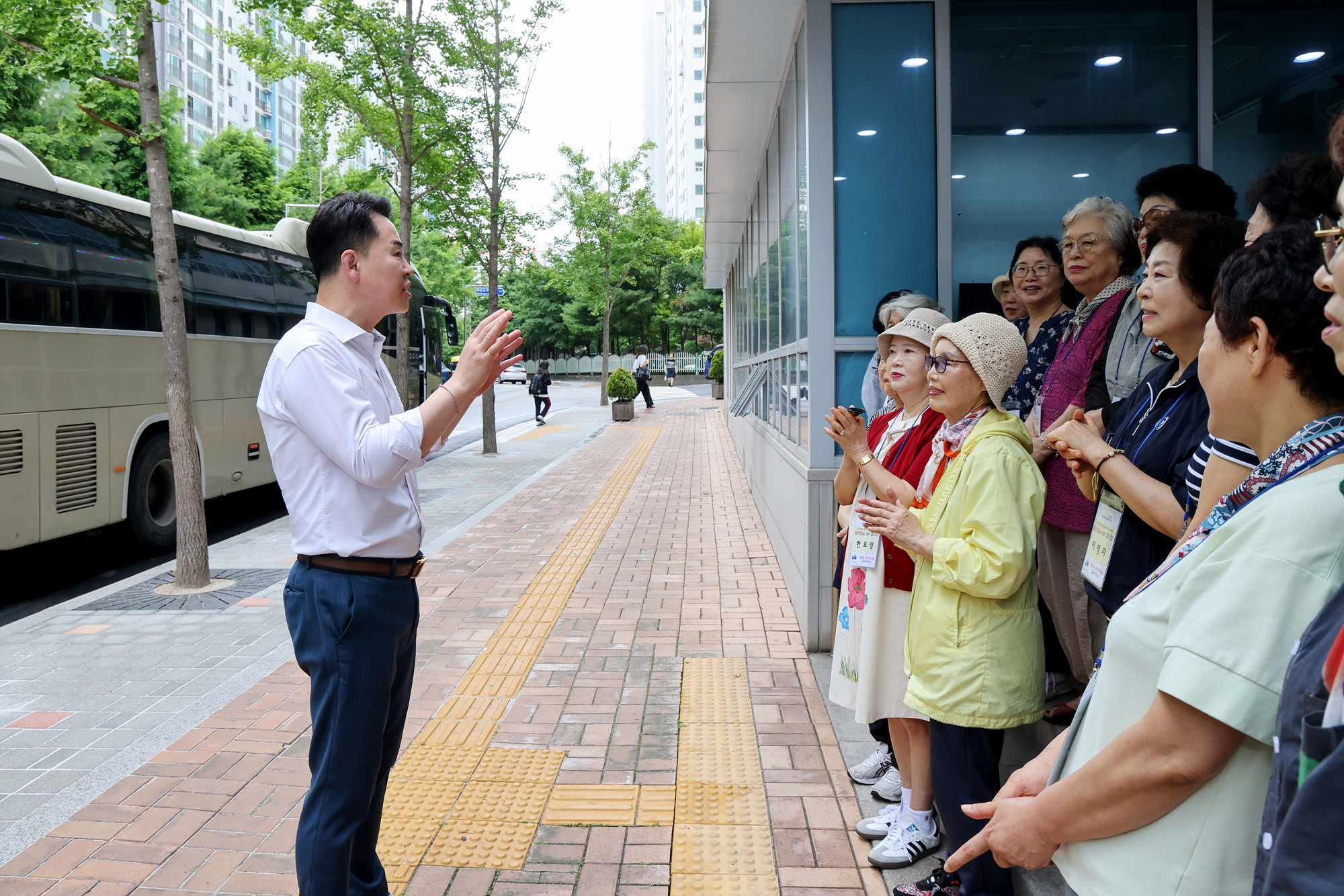 창5동 주민자치회 웰다잉 프로그램 환송 해당 이미지 입니다