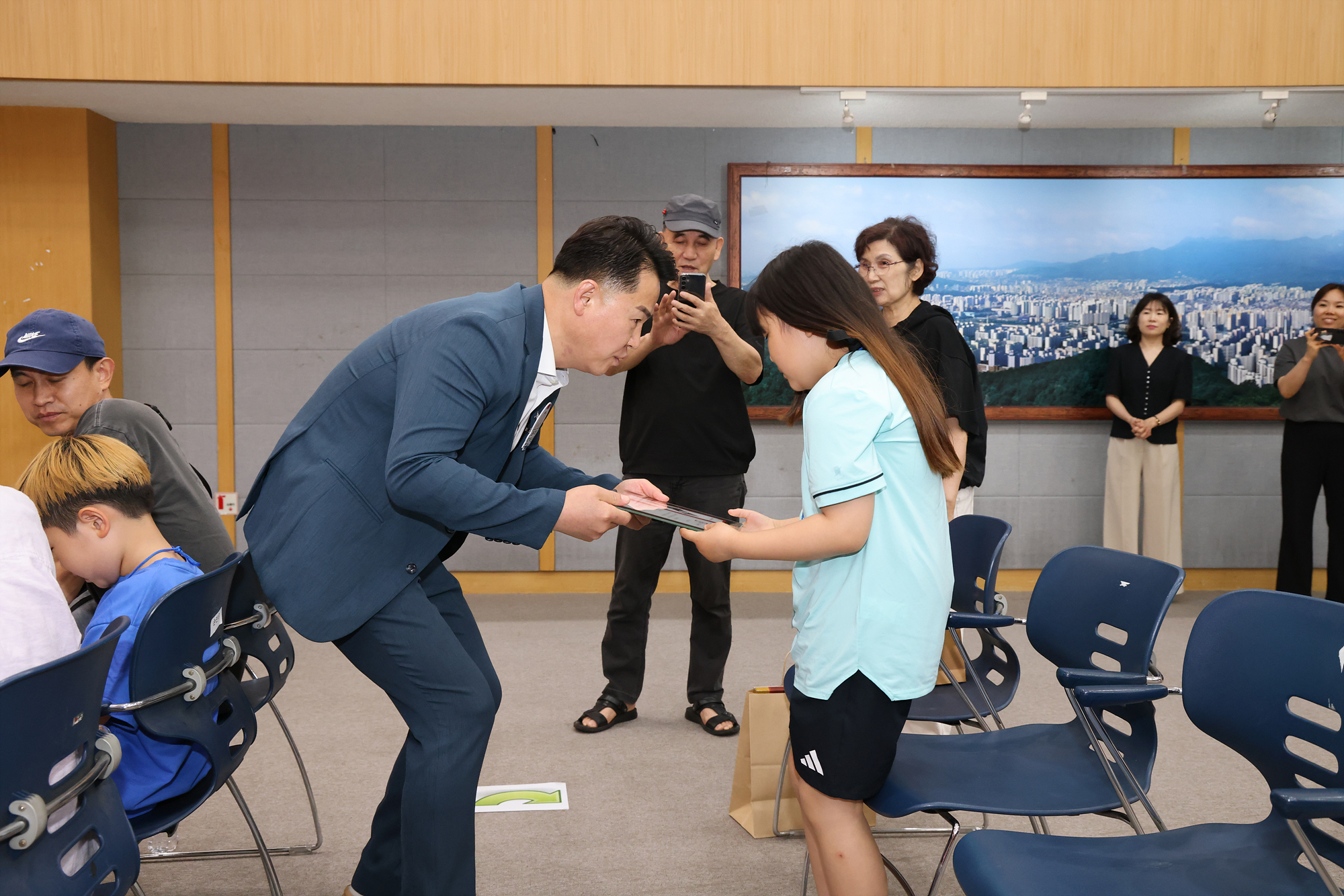 도봉 양말 디자인 그림 공모전 시상식(사진 찾기) 해당 이미지 입니다
