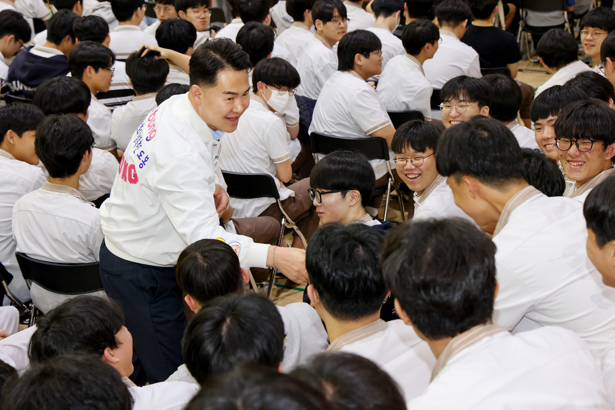선덕고 주민과 함께하는 합창 한마당 해당 이미지 입니다