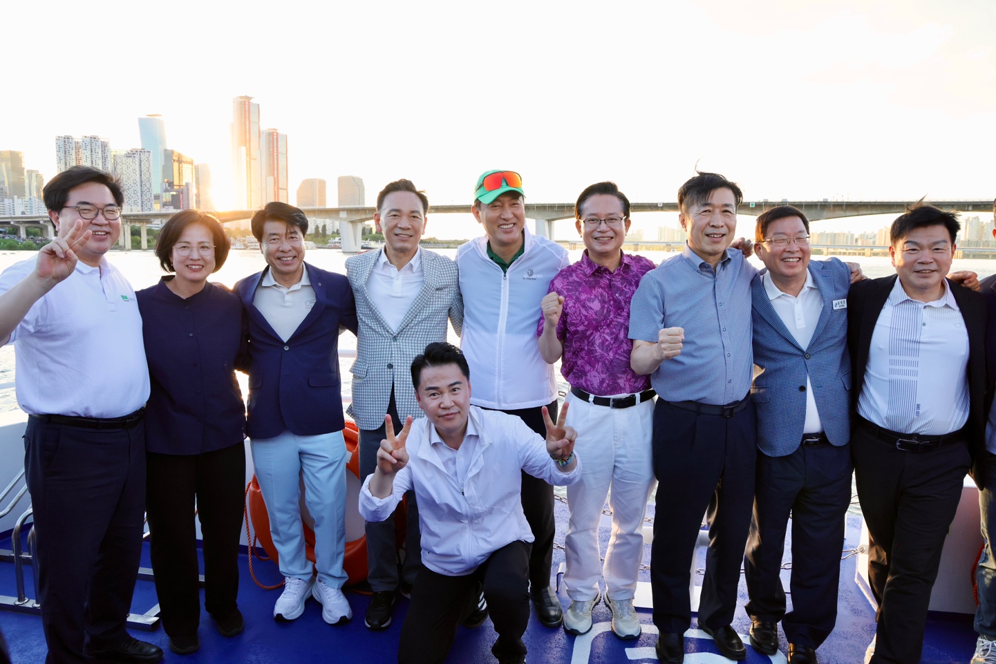한강버스 시승 행사