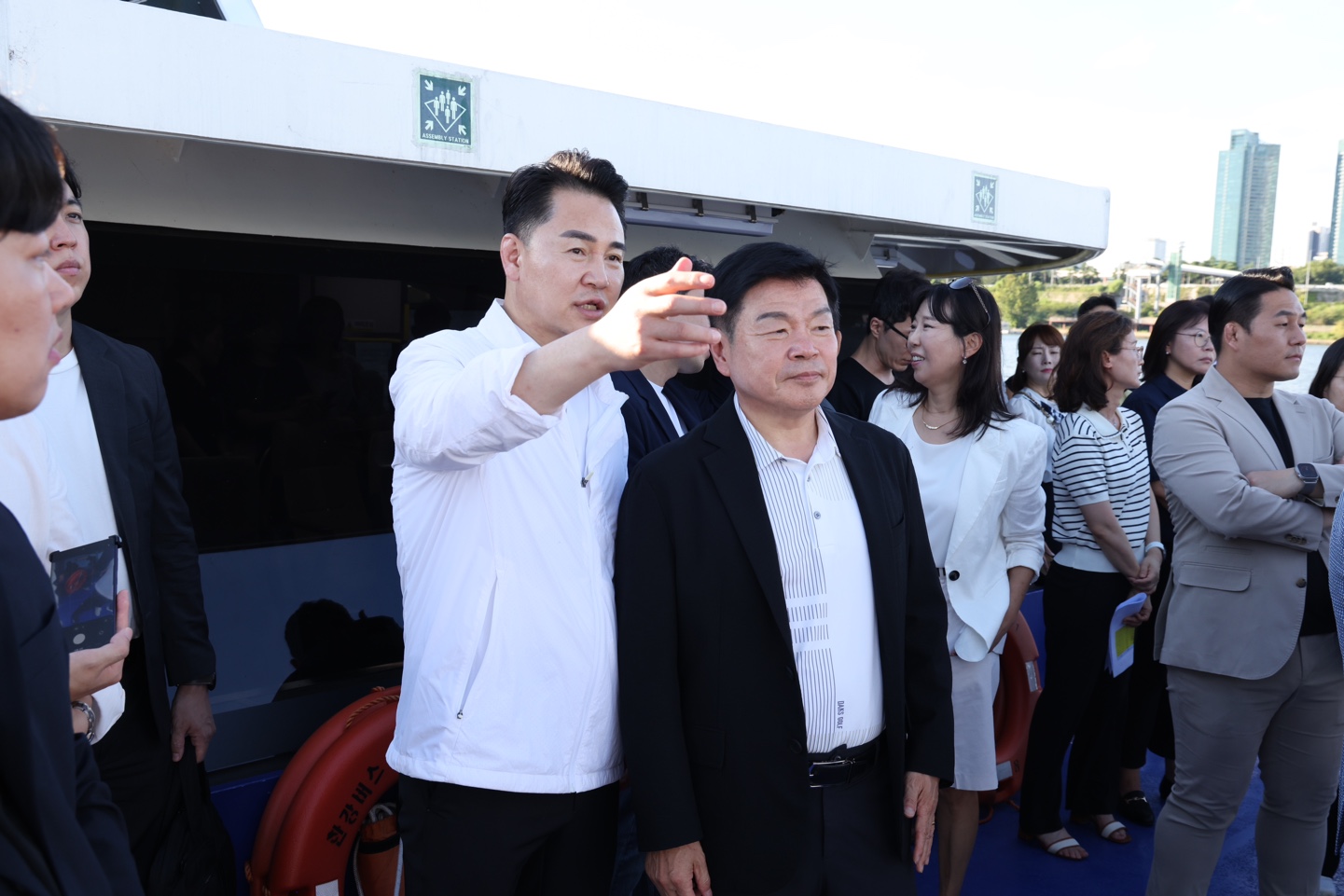 한강버스 시승 행사