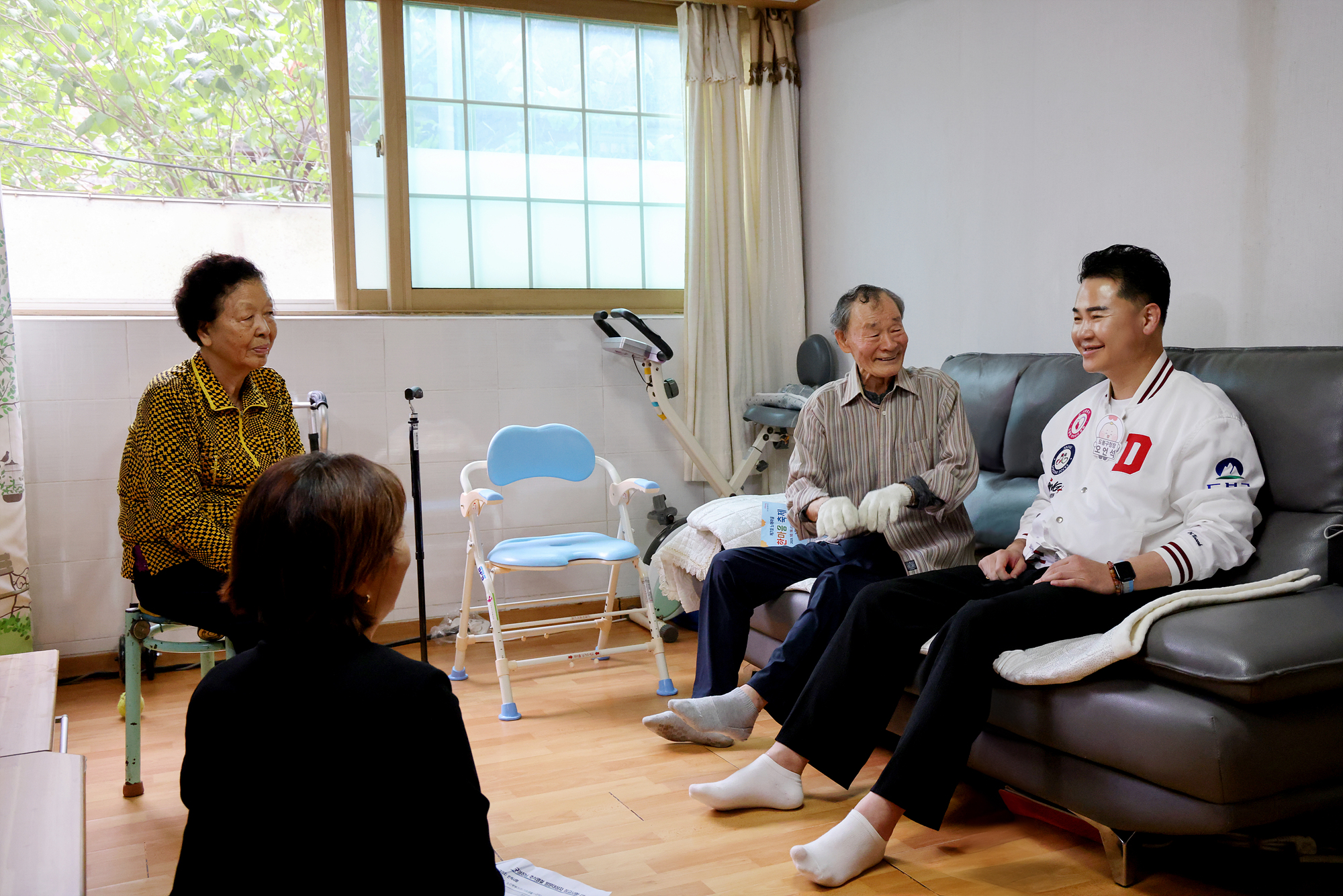 추석 맞이 독거 어르신 명절 인사