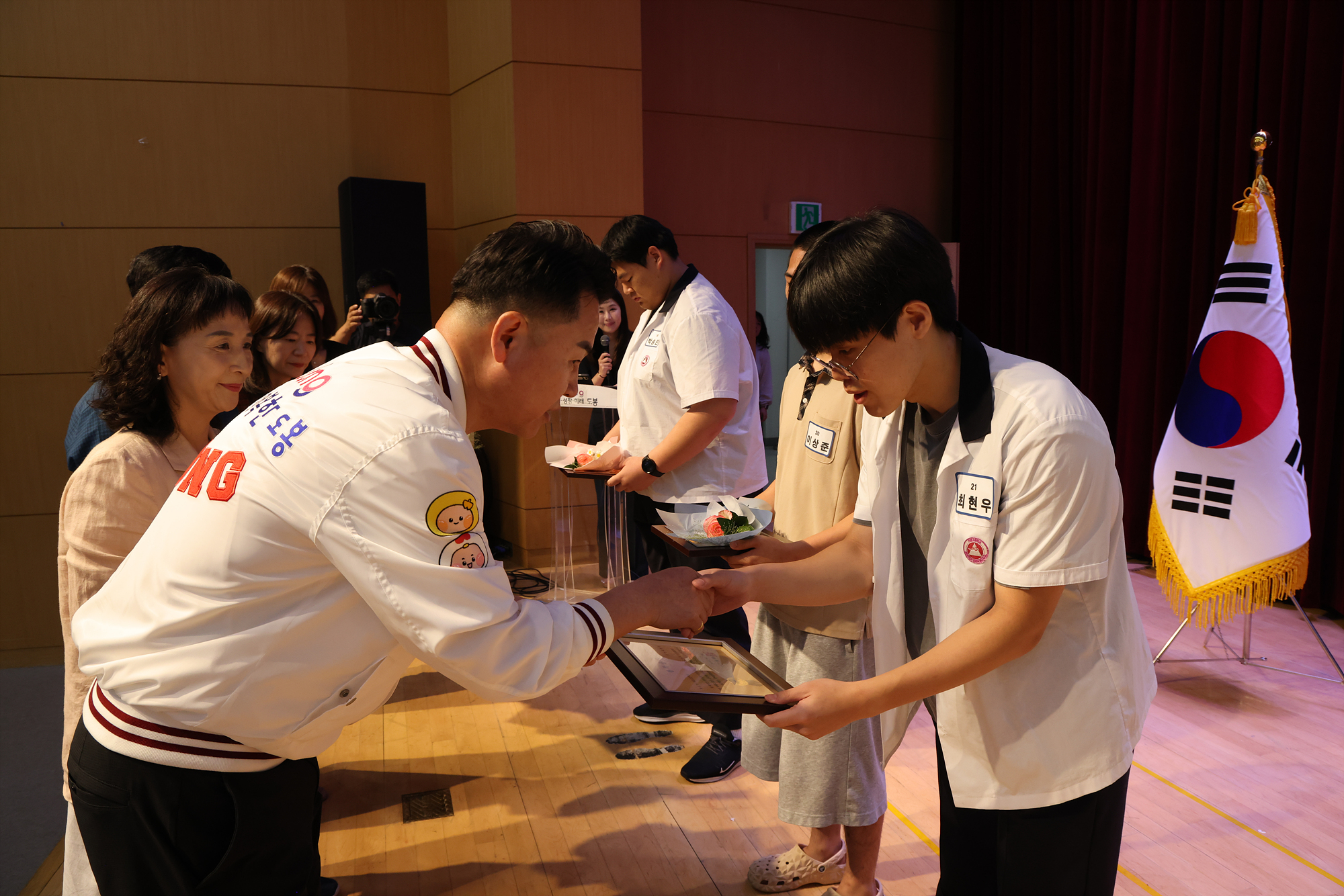 귀뚜라미 문화재단 장학금 및 장학증서 수여식 (사진 찾기 -1)