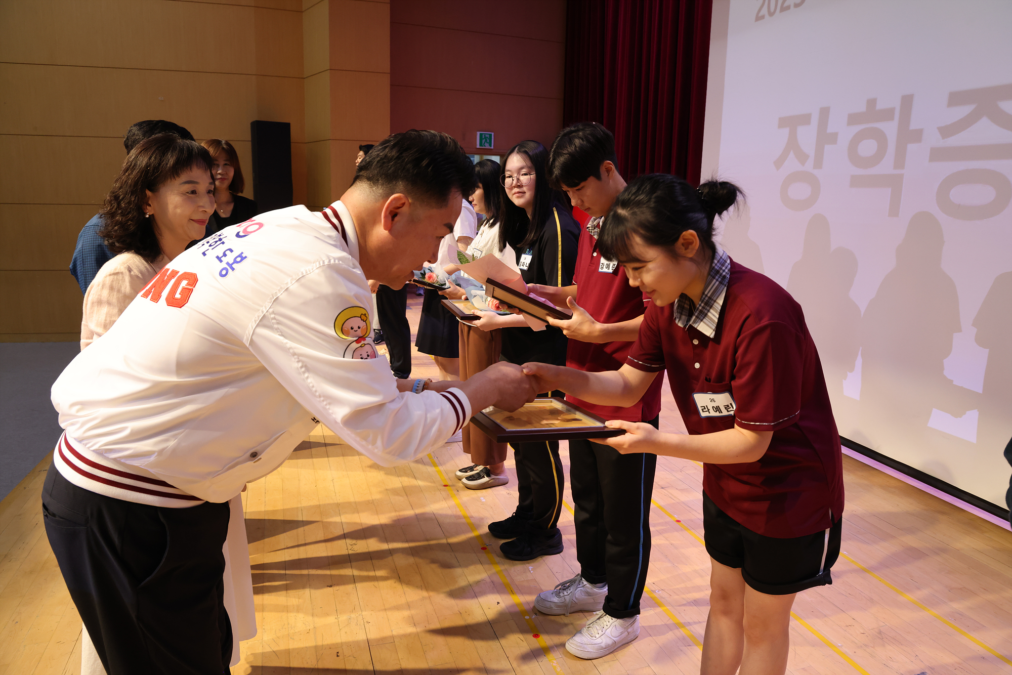 귀뚜라미 문화재단 장학금 및 장학증서 수여식 (사진 찾기 -1)
