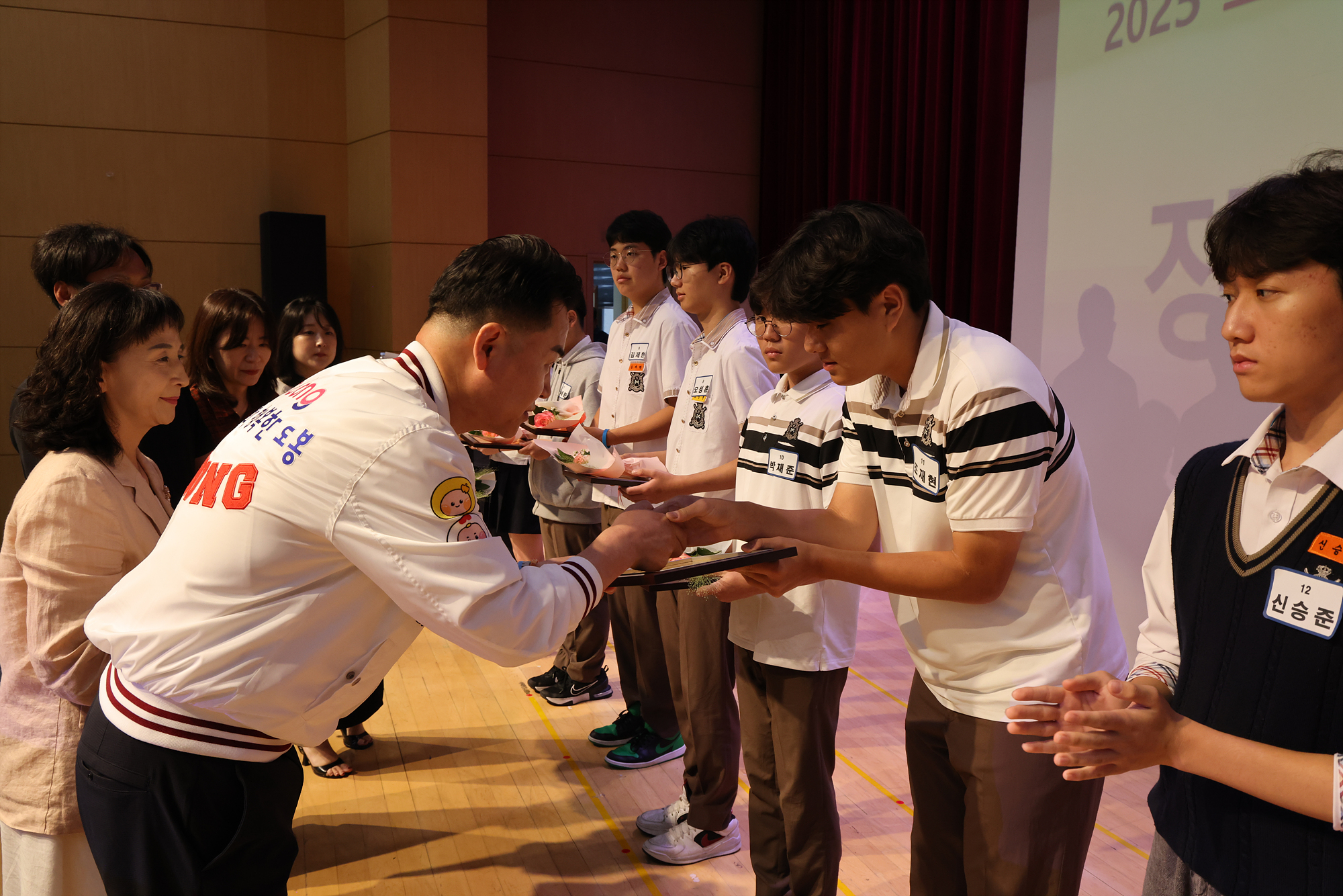 귀뚜라미 문화재단 장학금 및 장학증서 수여식 (사진 찾기 -1)