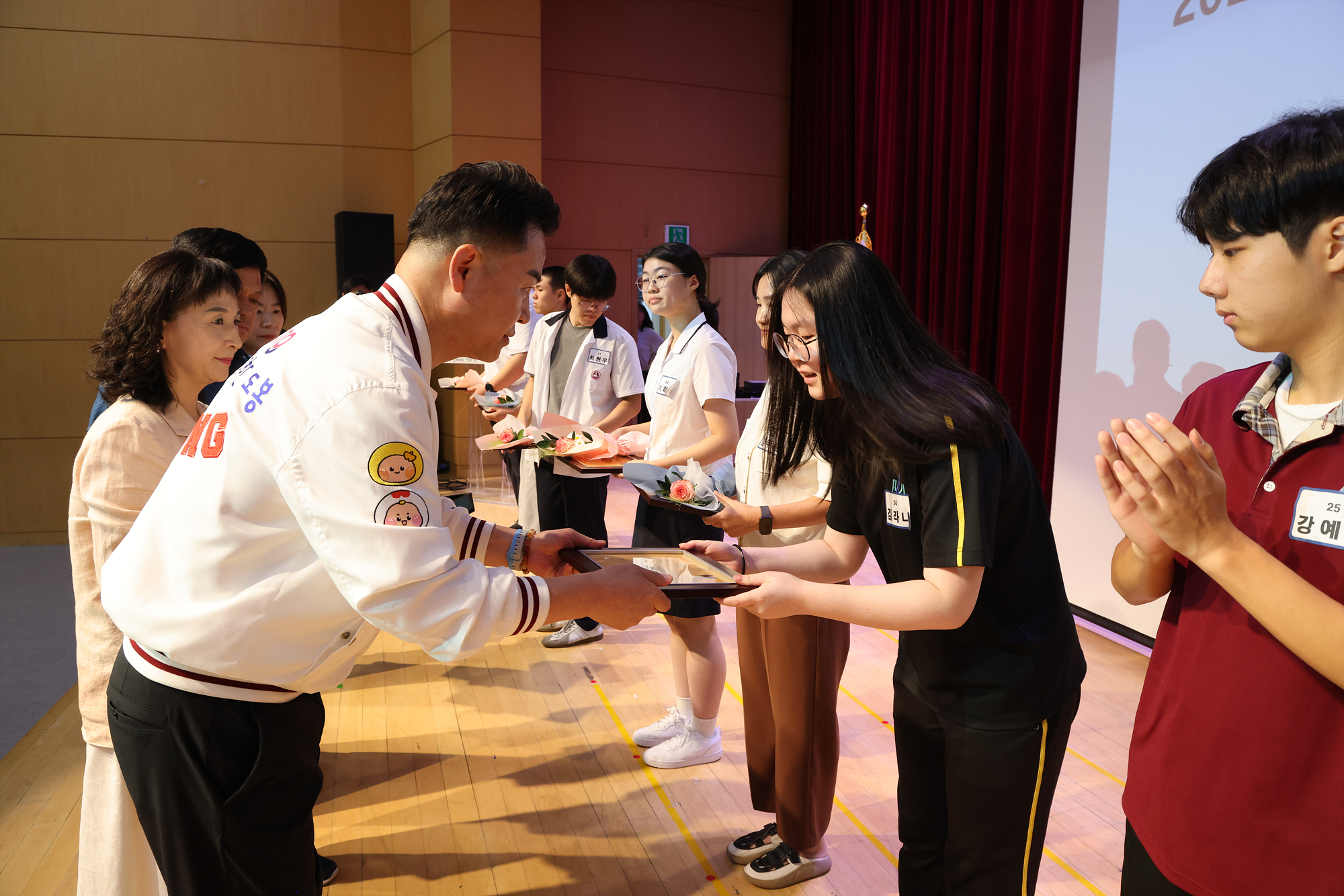 귀뚜라미 문화재단 장학금 및 장학증서 수여식 (사진 찾기 -1)