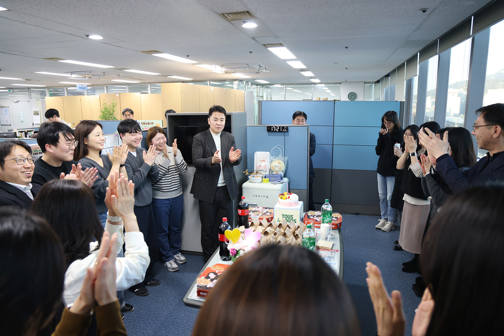 이달의 칭찬부서 격려 (교육지원과)