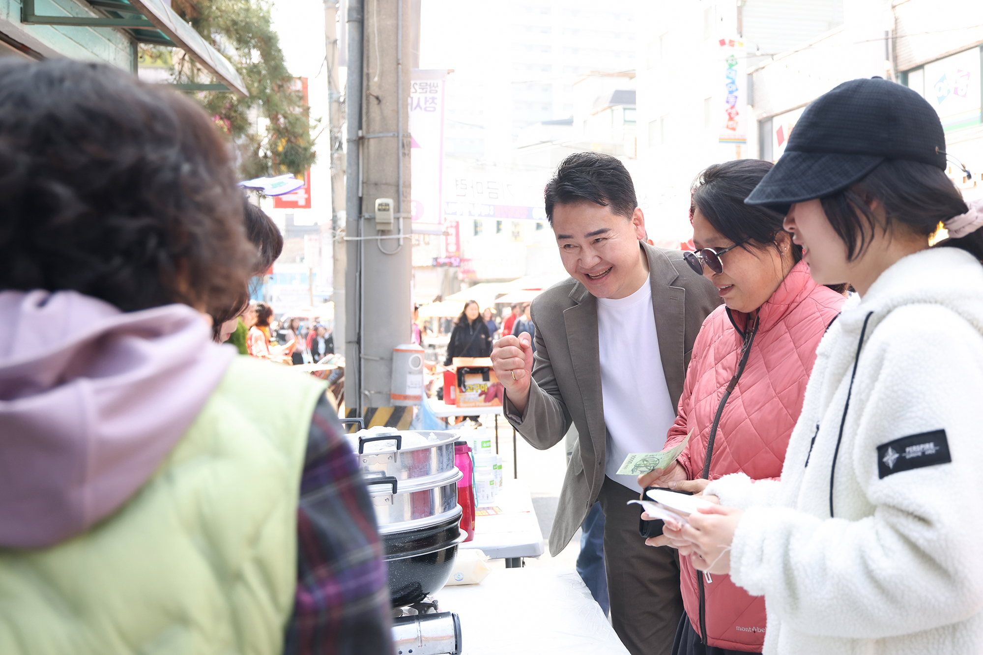 노해랑길 상점가 이웃돕기 바자회