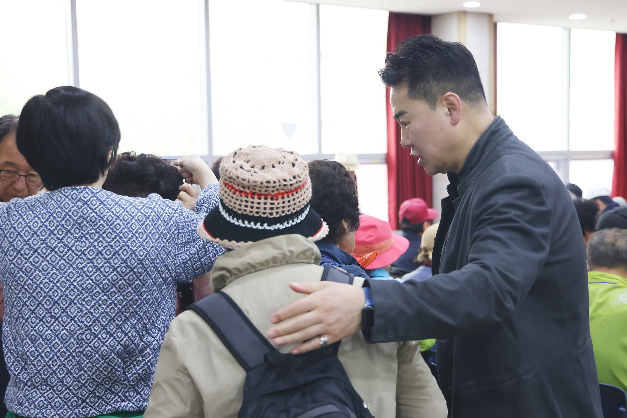 쌍문동 어르신복지관 일자리사업 참여자 문화활동 환송