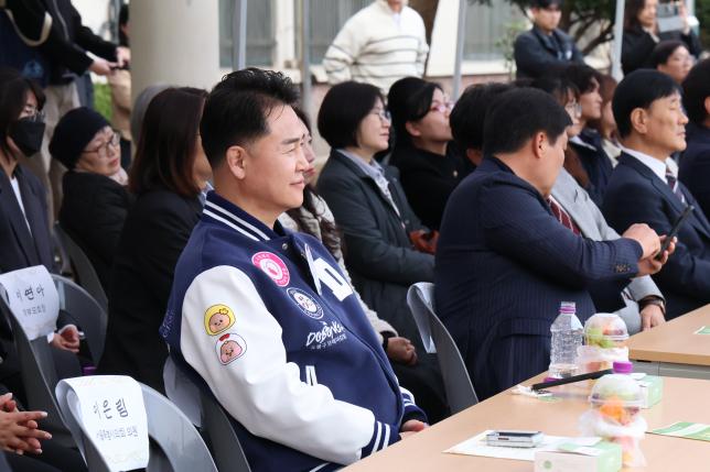 방학중 인조잔디 개장식