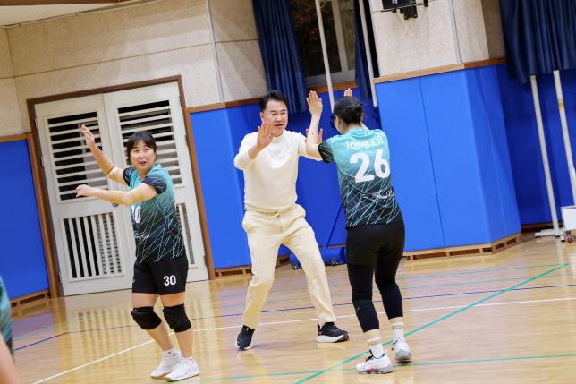 여성 배구협회 격려