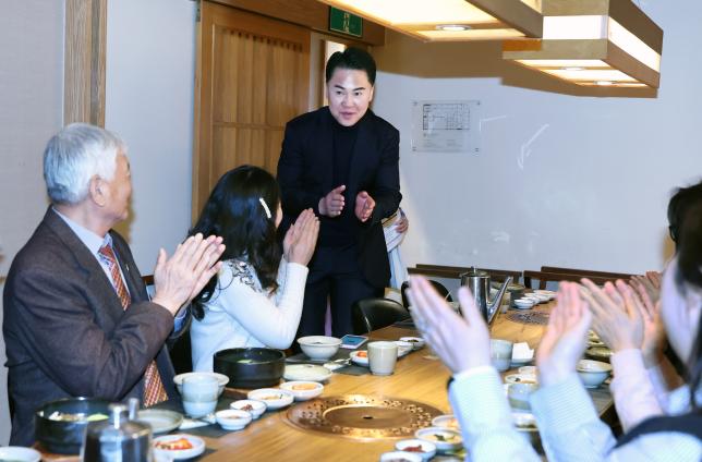구청장과 청소년교육전문강사단이 함께하는 간담회 해당 이미지 입니다