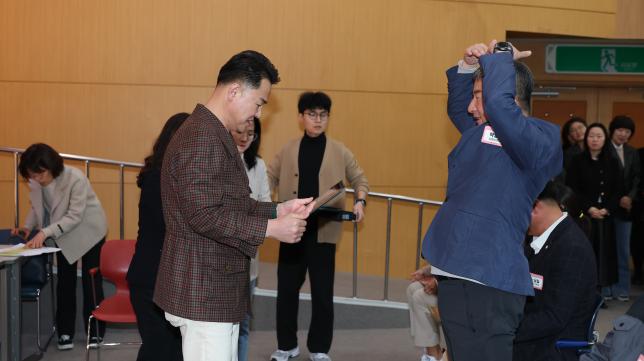 모범구민 표창장 수여식-2 해당 이미지 입니다