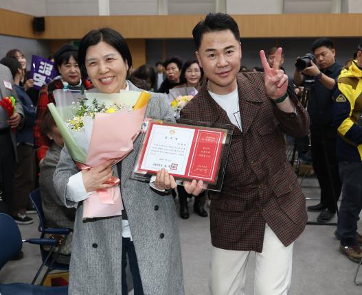 모범구민 표창장 수여식-2 해당 이미지 입니다