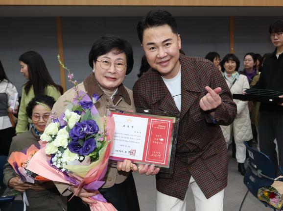 모범구민 표창장 수여식-4 해당 이미지 입니다