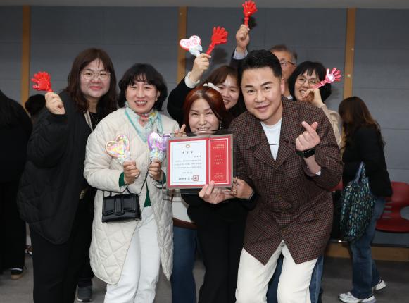 모범구민 표창장 수여식-3 해당 이미지 입니다