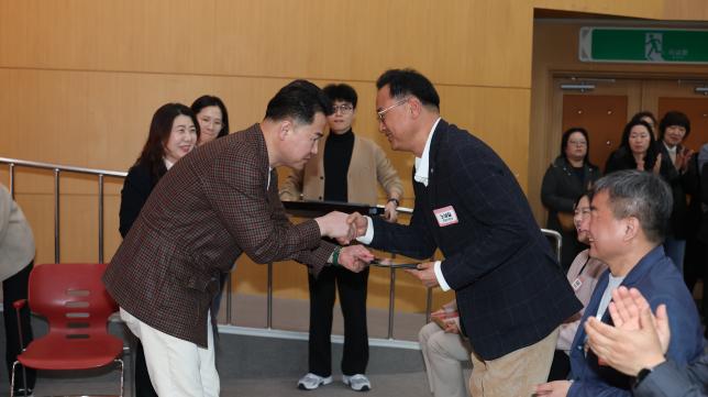 모범구민 표창장 수여식-2 해당 이미지 입니다