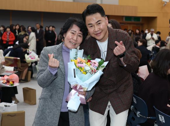 모범구민 표창장 수여식-3 해당 이미지 입니다