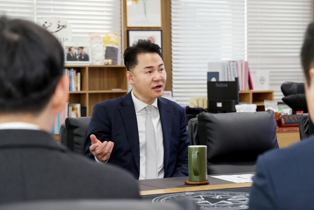 기술직 임용장 수여식 해당 이미지 입니다