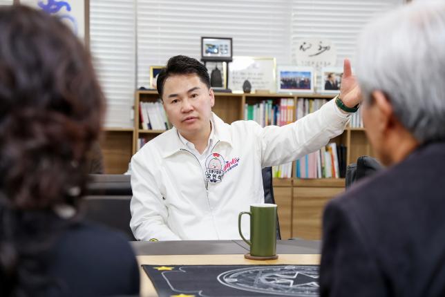 영남향우회 산불 성금 전달 해당 이미지 입니다